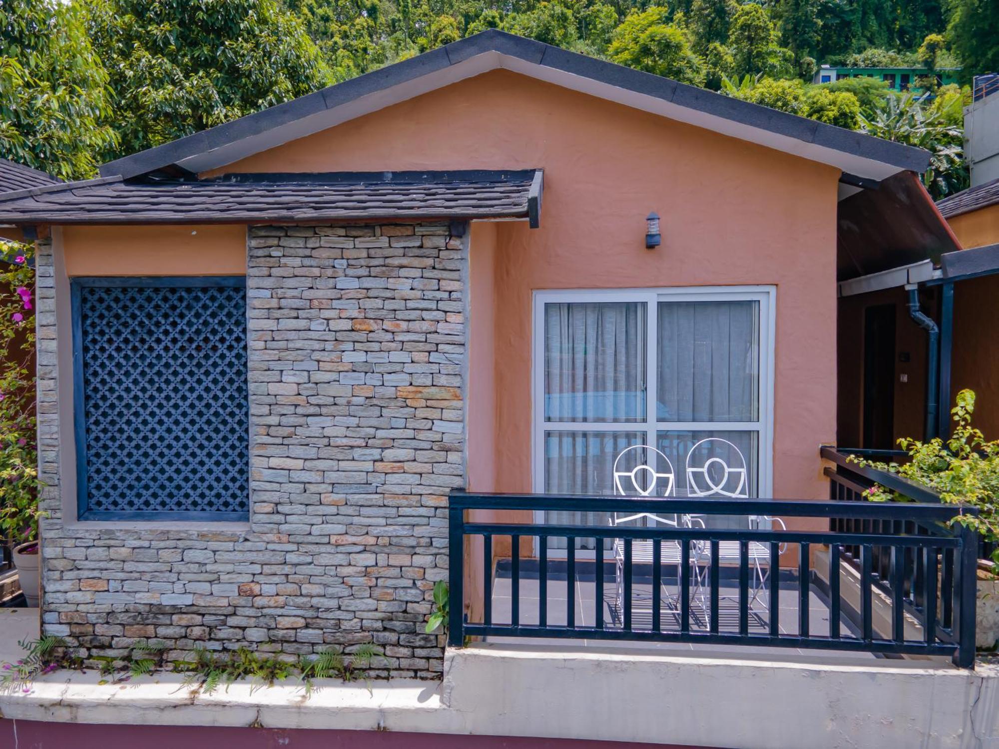 Pokhara Boutique Hotel Exteriör bild